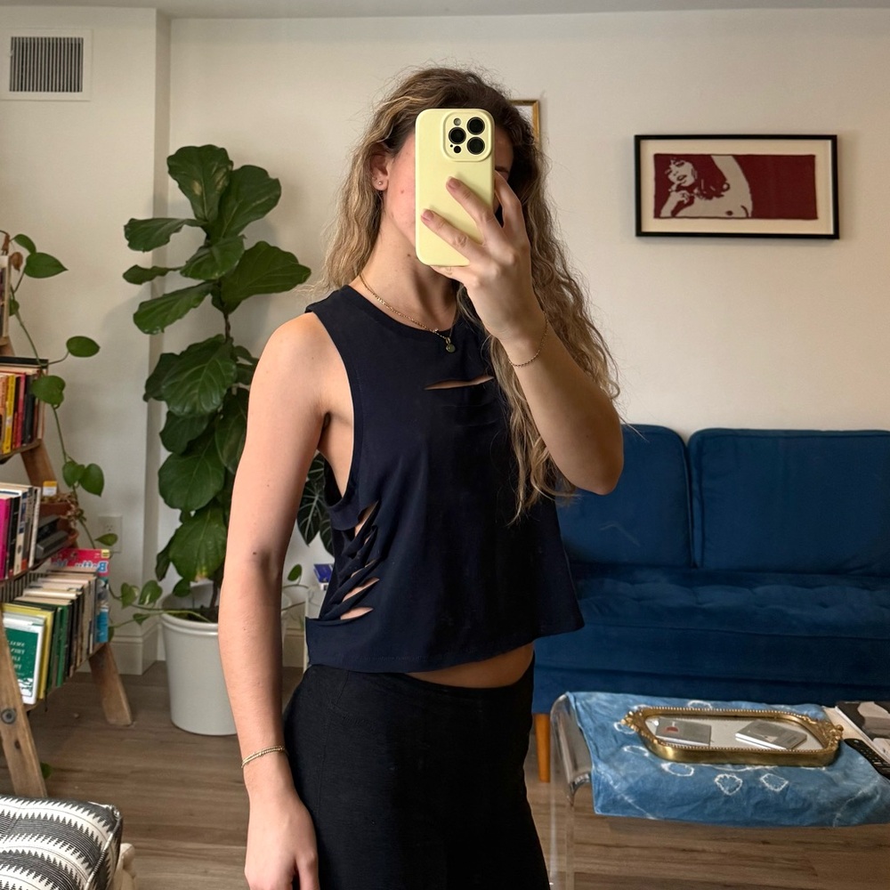ALO Yoga Navy Cutout Muscle Tee